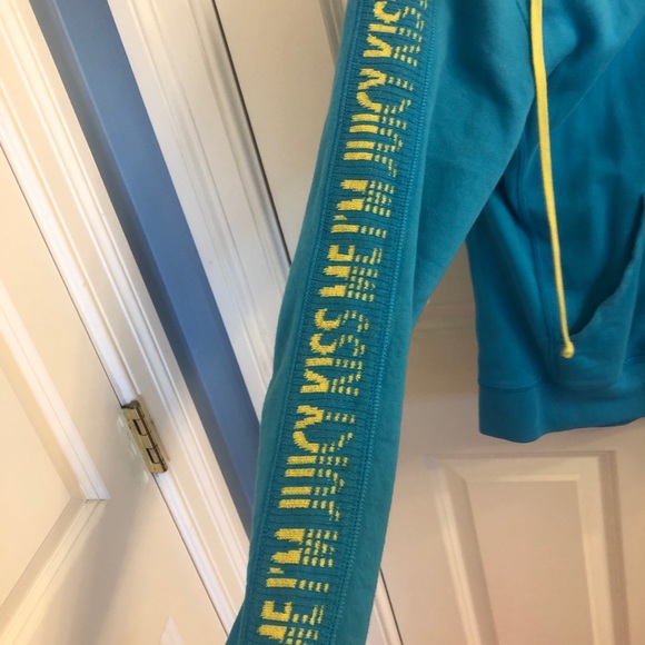 Juicy couture zip up in light blue size large - Picture 5 of 5